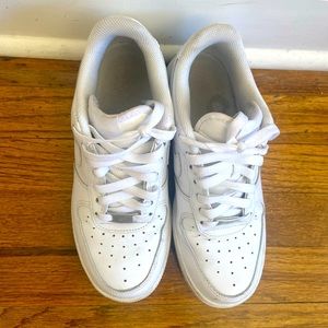 White Nike Air Force 1 AF1